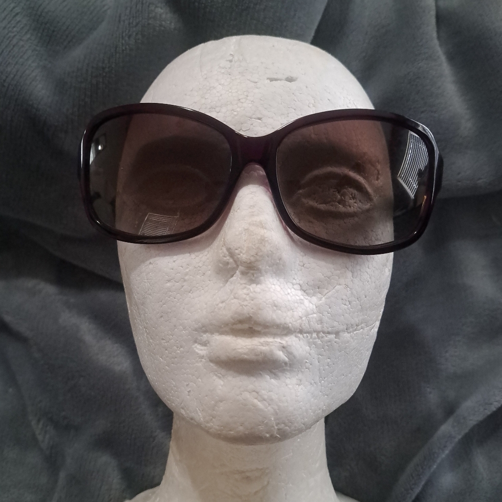 Tommy Bahama Dark Frame Sunglasses